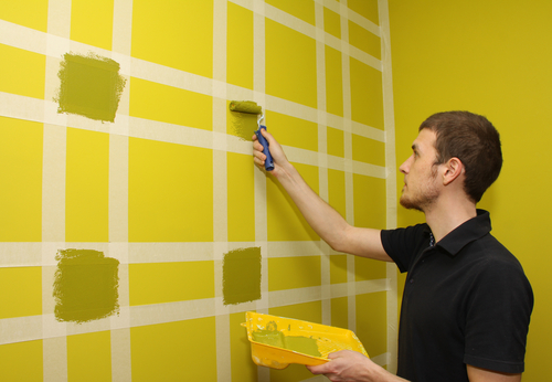 Як фарбувати стіни в смужку