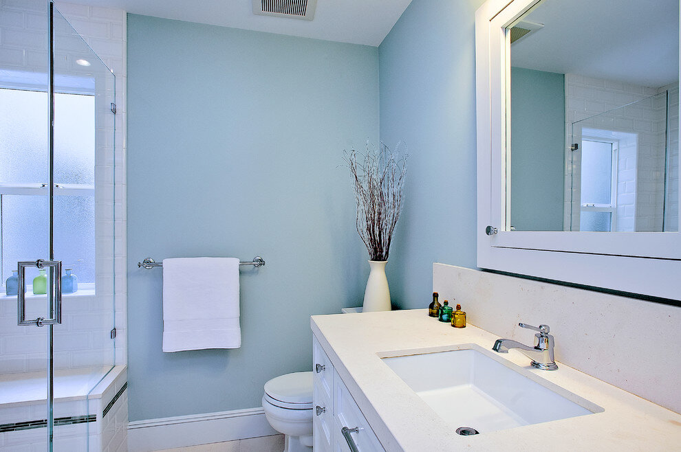 Особливості фарбування стін в ванній кімнаті