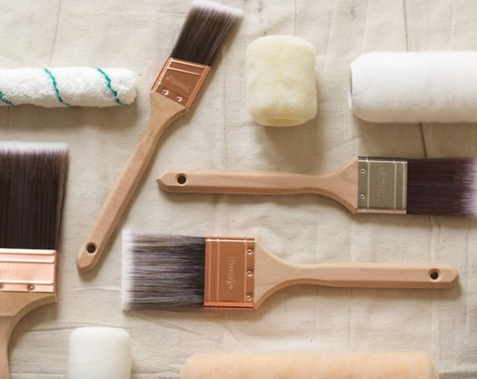 Який інструмент використовувати для фарбування фасаду?