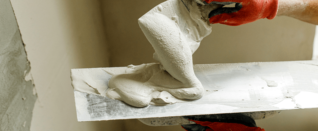 Де краще обрати гіпсову штукатурку